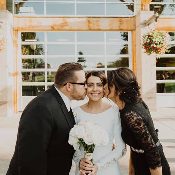 Meet your Posher, Theresa - Picture 1 of 1